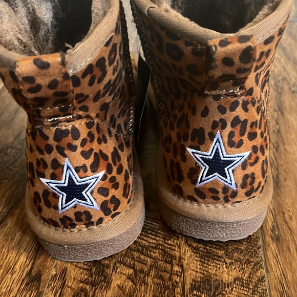 NWT!! NFL Dallas Cowboys leopard boots, size women’s 6 - Picture 4 of 11